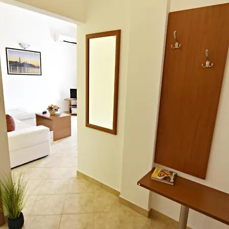 Appartement Noemi2 By Interhome Poreč
